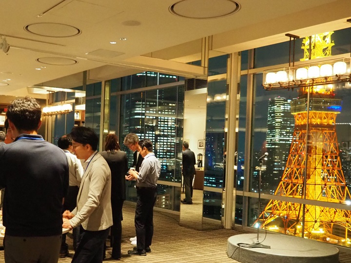 ラグジュアリーな空間で会話も弾みます。